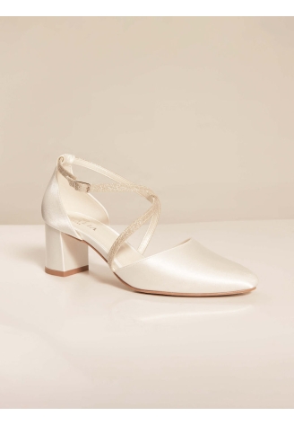 Avalia Daga Brautschuhe ()